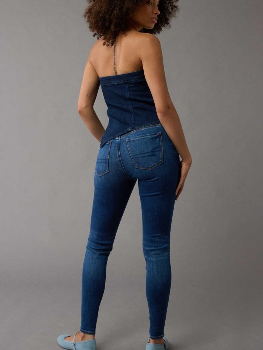 American Eagle Outfitters Deep Indigo Super High-Rise Jeggings!! Distressed!!